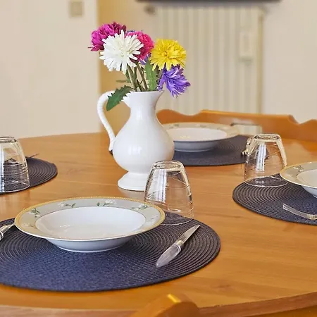 Al Ludomar, Cozy Flat And Free Park *