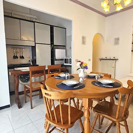 Al Ludomar, Cozy Flat&free Park *