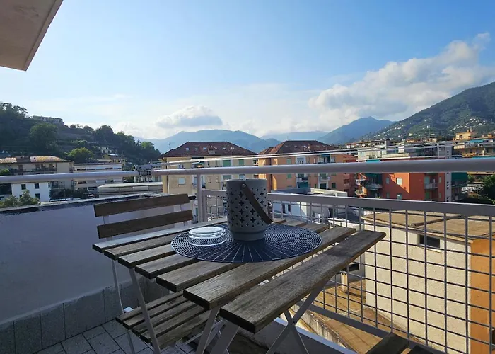 Al Ludomar, Cozy Flat And Free Park